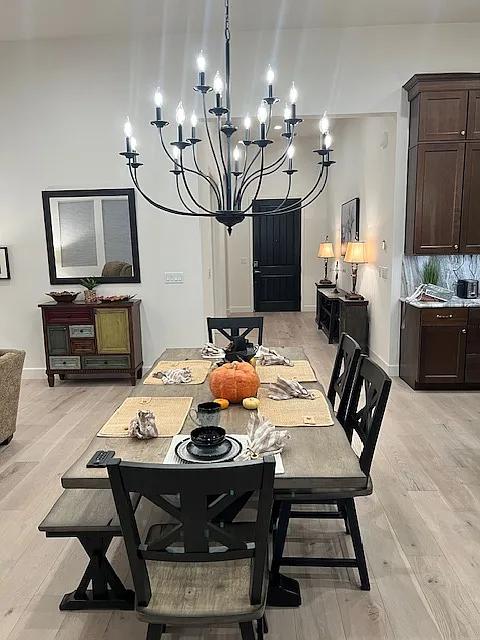 3 bed, 1808 sqft, $5,900 — Photo 4