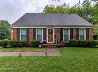8707 Wooded Glen Rd, Louisville, KY 40220