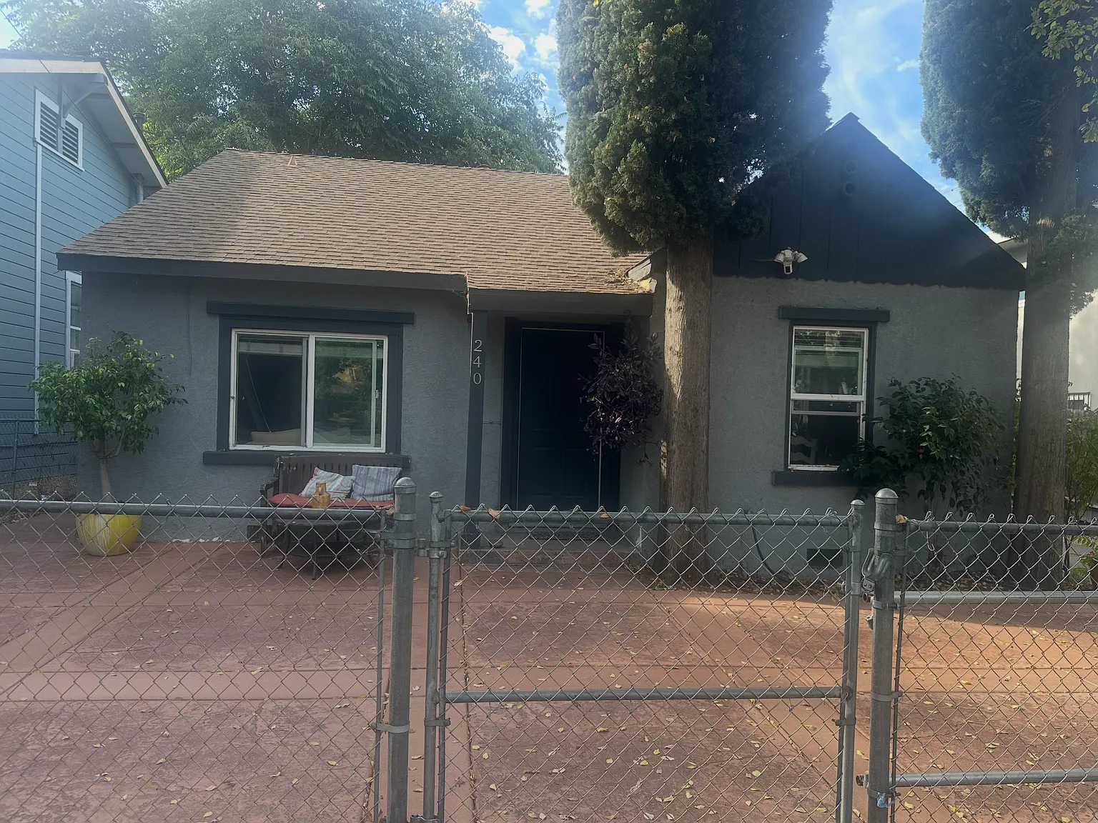 W Oak St, Stockton — Photo 2