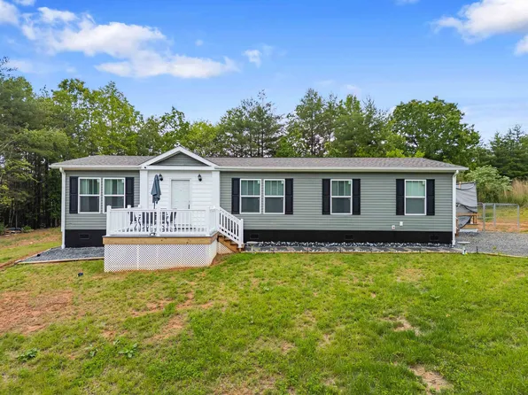 482 Gambetta Rd, Galax, VA 24333