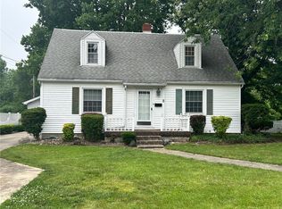 8 Noyes Ct, Mattoon, IL 61938