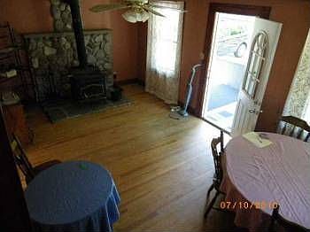 5th image of 9027 Iroquois St