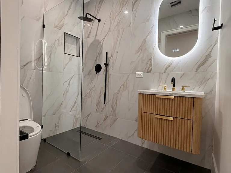 77A Somers St #2 — Photo 2