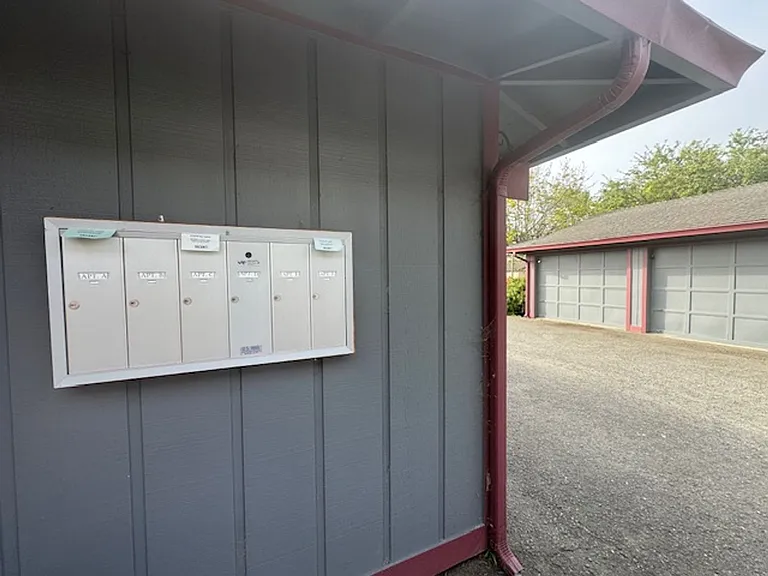 2344 Progress St — Photo 13