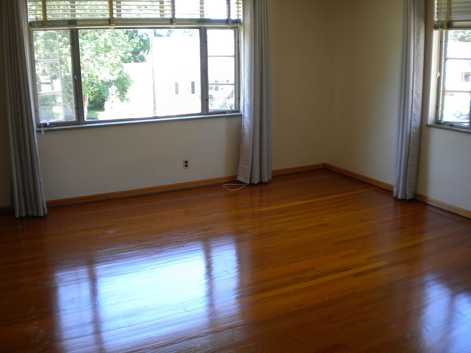 1st image of 3916 Arlington Ave APT 2