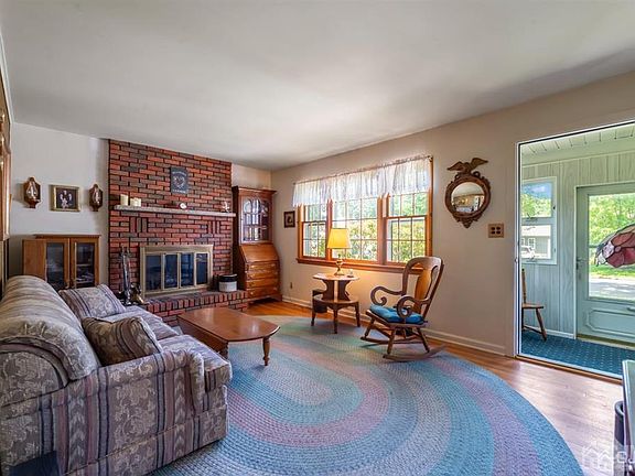 5th image of 14 Sherwood Ave