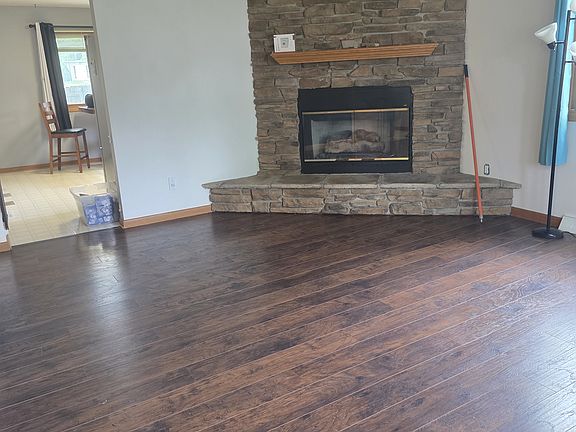 2nd image of 417 7th Ave N
