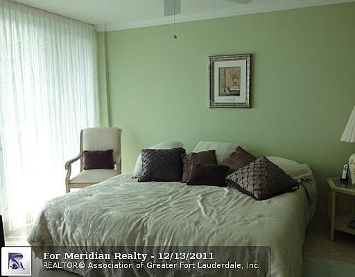 5th image of 333 NE 21st Ave APT 622