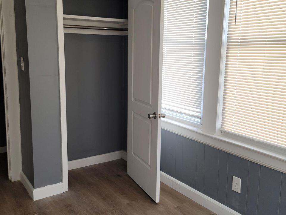 2nd image of 289-91 Pomona Ave #1