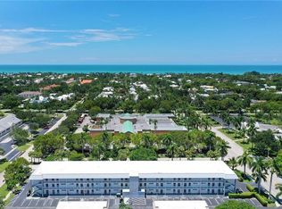 72 7th St S APT 105, Naples, FL 34102