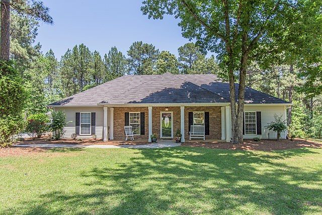 1st image of 105 Fox Tail Dr