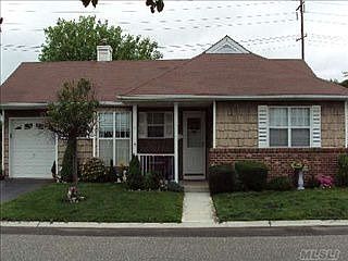 1st image of 5 Dawn Dr