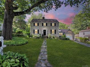 13 Woodcrest Ave, Trumbull, CT 06611