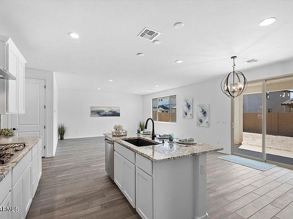 4th image of 491 E Angel Dr