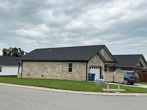 3rd image of 272 Pinehurst Way