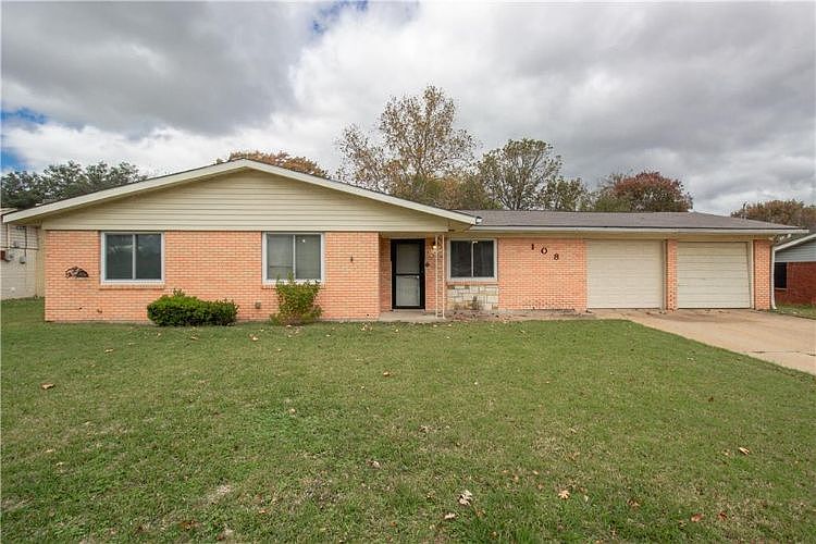 1st image of 108 E Dawn Dr