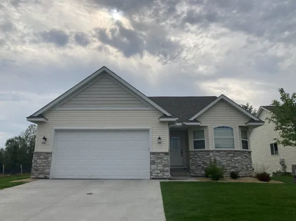 2542 Buchanan Ln S, Cambridge, MN 55008