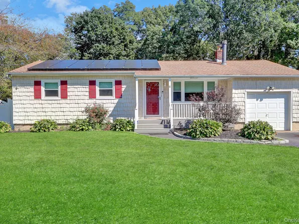 41 Hopes Avenue, Holtsville, NY 11742