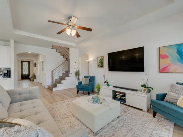 3205 Knoll Pines Rd, Denton, TX 76208