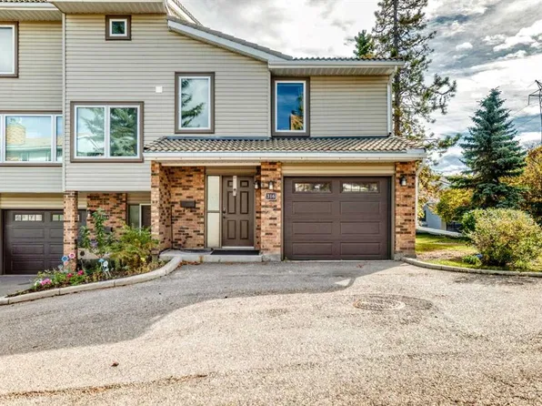 316 NW Coachway Ln SW, Calgary, AB T3H 2V9