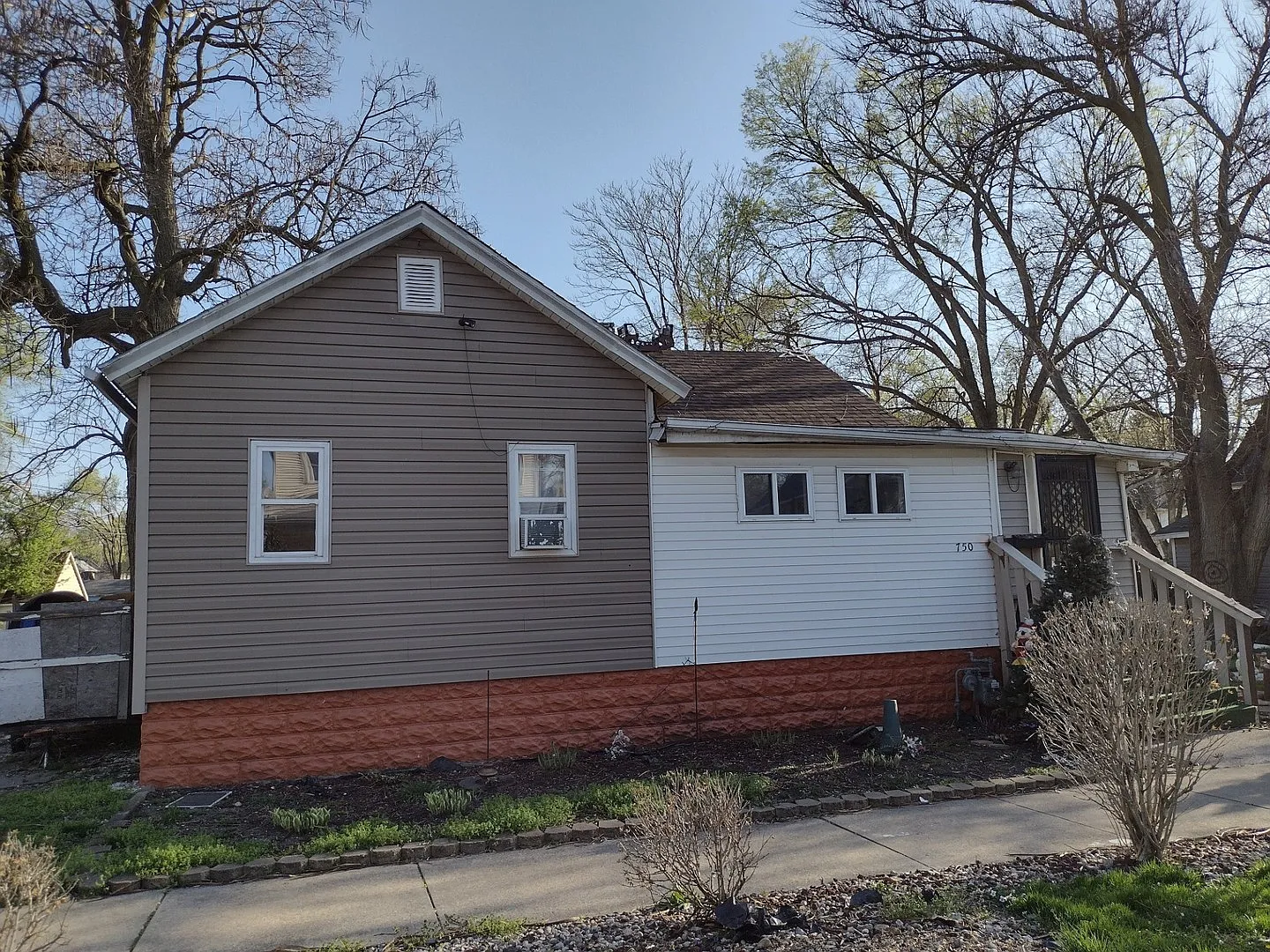 750 E Hickory St photo 1