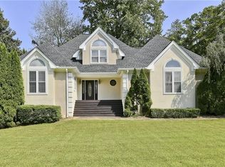201 N Lakeshore Dr, Carrollton, GA 30117