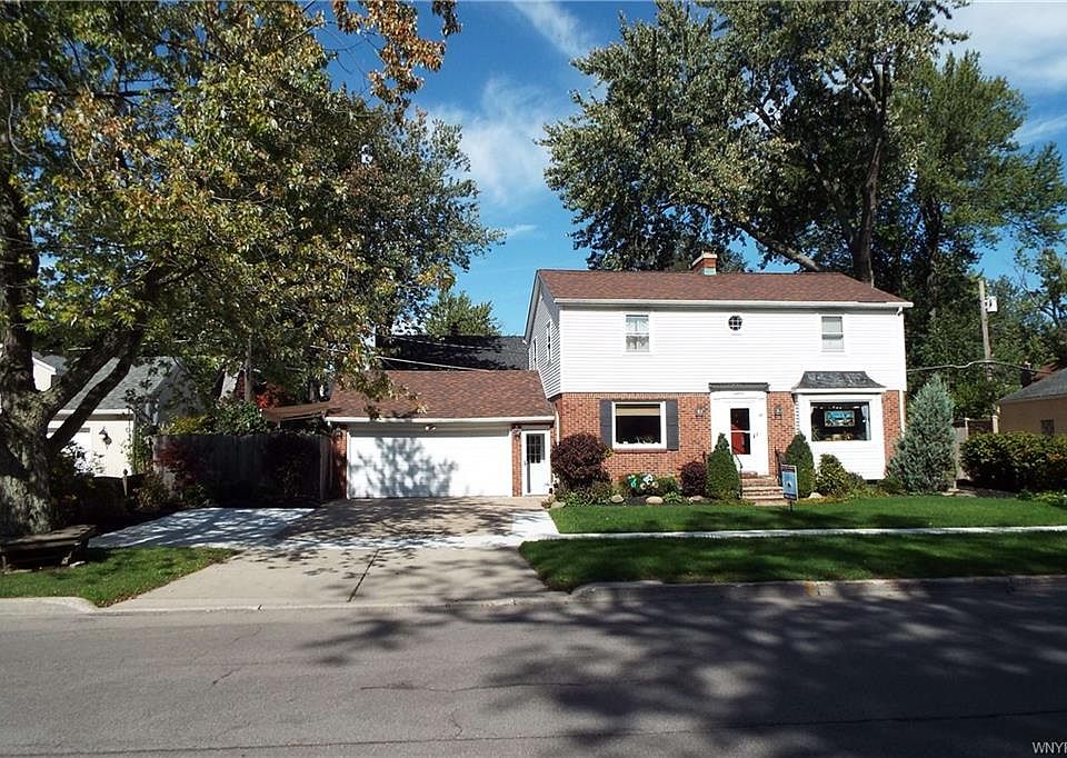 1st image of 18 Deerhurst Park Blvd