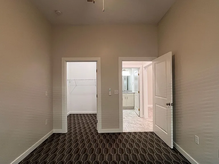 24 NW 6th St #104 — Photo 16