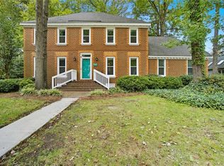 528 Wickwood Dr, Chesapeake, VA 23322