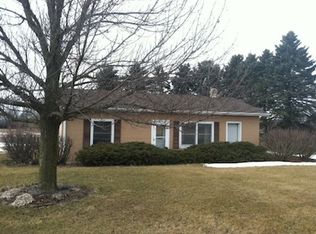 23707 Lovell Rd, Sycamore, IL 60178