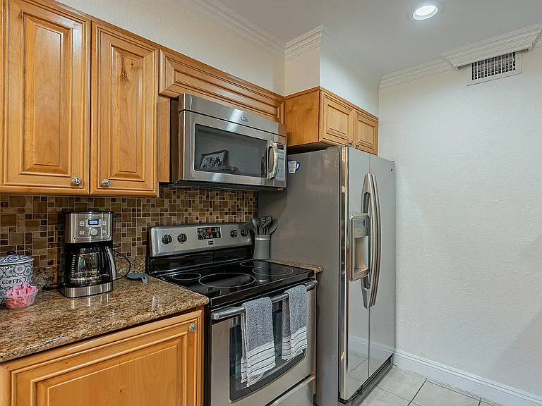 1127 N Granite Reef Rd — Photo 9