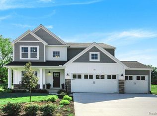 1379 Windwood Ln, Flint, MI 48507