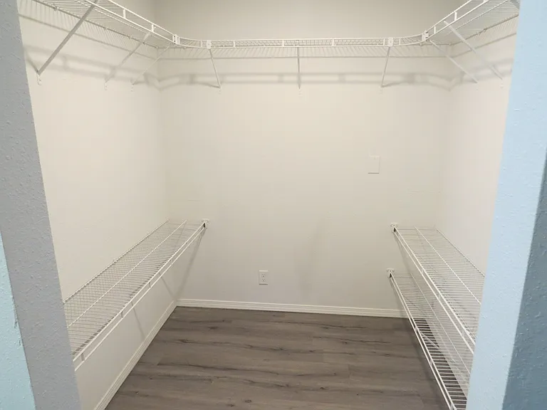 7410 Castle Crown — Photo 12