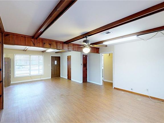 4th image of 3701 Greenwood St