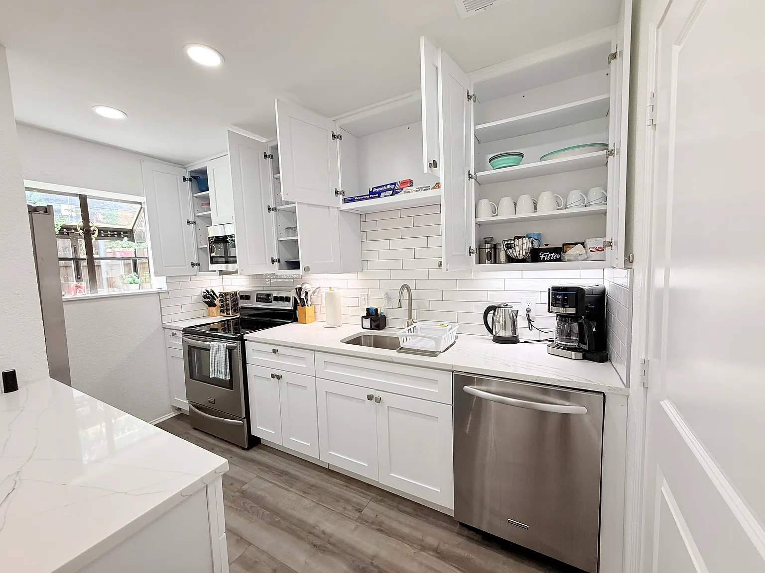 3 bed, 1500 sqft, $4,200 — Photo 2