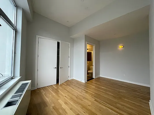 Rented by Oxford Property Group | media 7