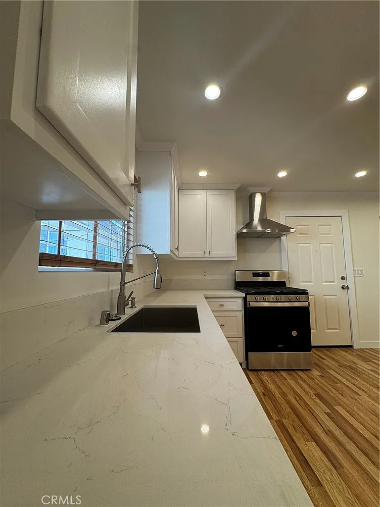 2 bed, 800 sqft, $2,495 — Photo 4