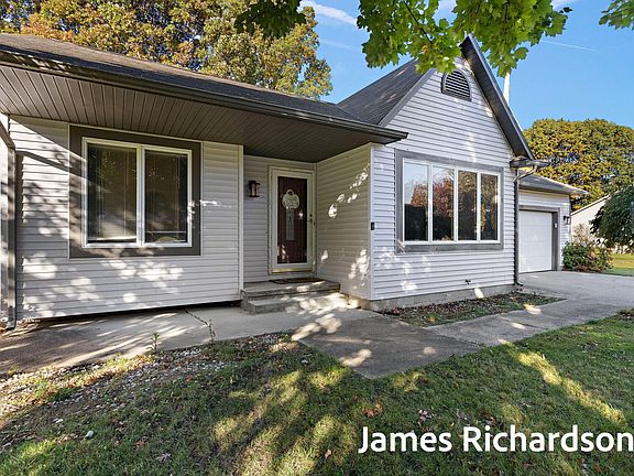 3rd image of 15249 Widgeon Rd