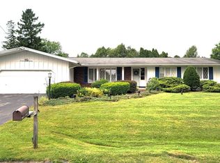 7823 Elwill Rd, Cicero, NY 13039