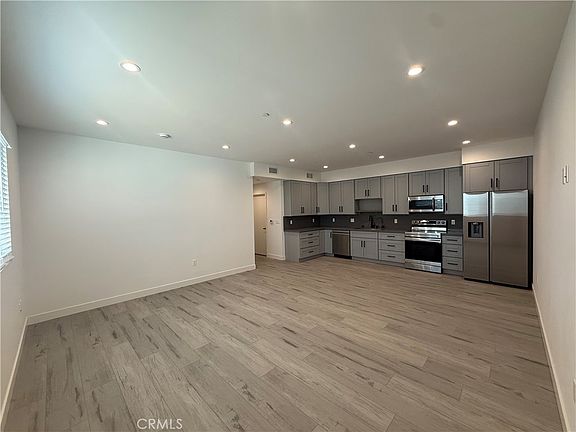 5th image of 10453 Etiwanda Ave