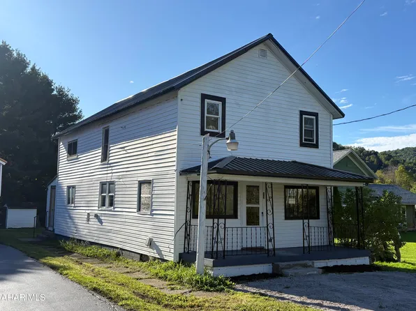 13 Church St, Lewis Run, PA 16738