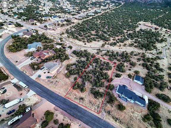 4th image of 124 Eagle Crest Loop