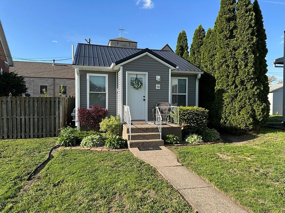 1st image of 418 9th St