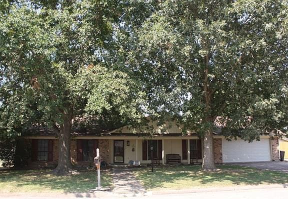 2nd image of 1605 Myrtle Dr