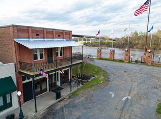 102 Main St, Columbia, LA 71418