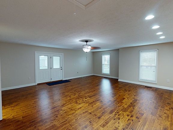 3rd image of 355 Sunday Silence Ct