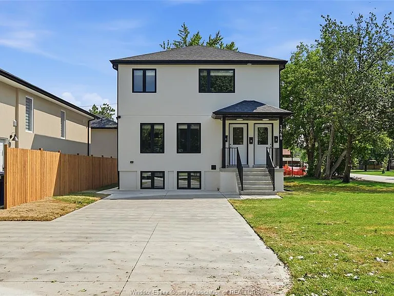 1746 Buckingham Dr #2 — Photo 1