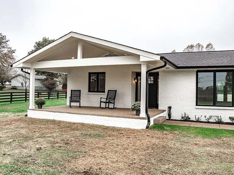 4014 Old Hillsboro Rd — Photo 2
