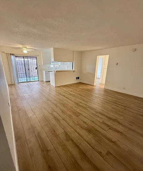 50 Rose Ave #3 — Photo 8