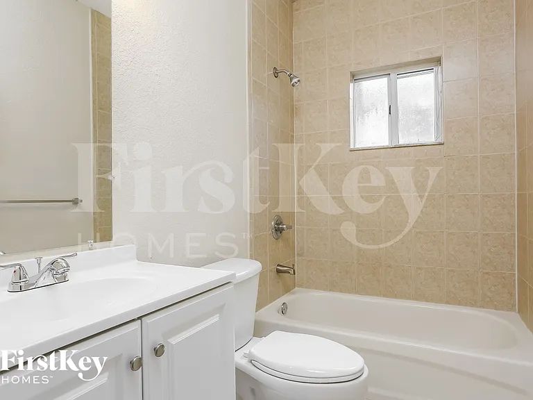 213 SW 15th Pl — Photo 13